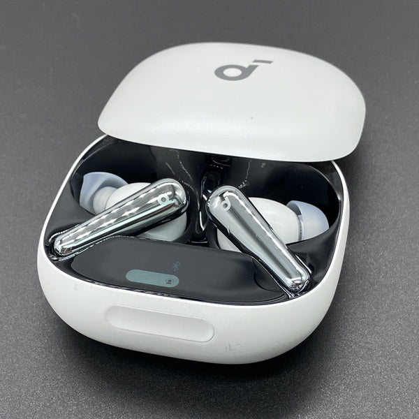Anker soundcore Liberty 4 pro パールホワイト　中古 Anker 【中古】Soundcore Liberty 4 Pro パールホワイト 【A3954N21