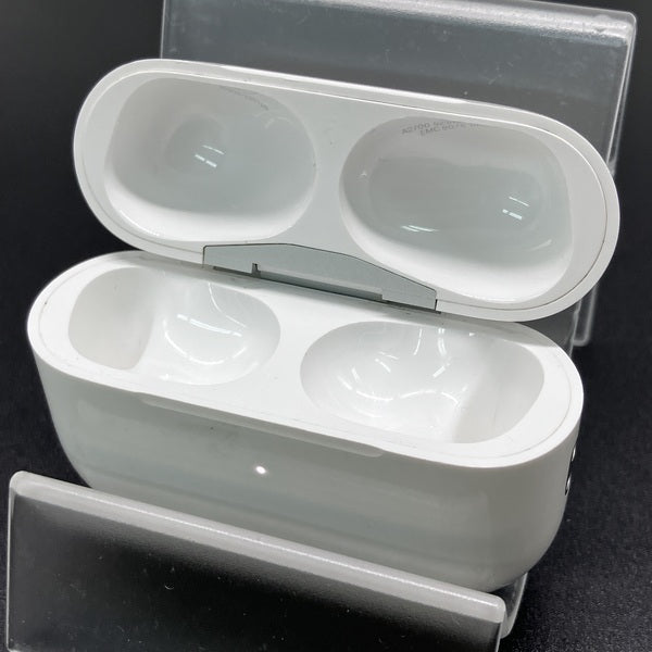 Apple 【中古】AirPods Pro (第2世代) 充電ケース (Lightning)【日本橋
