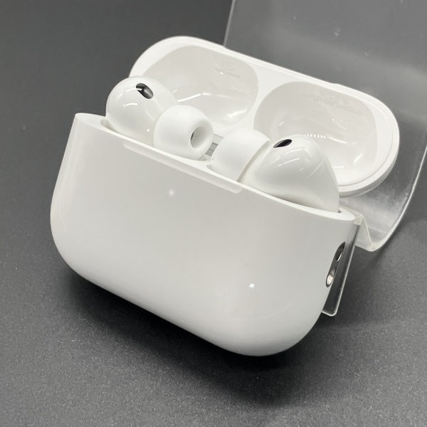 Apple 【中古】MagSafe充電ケース(USB-C)付きAirPods Pro(第2世代