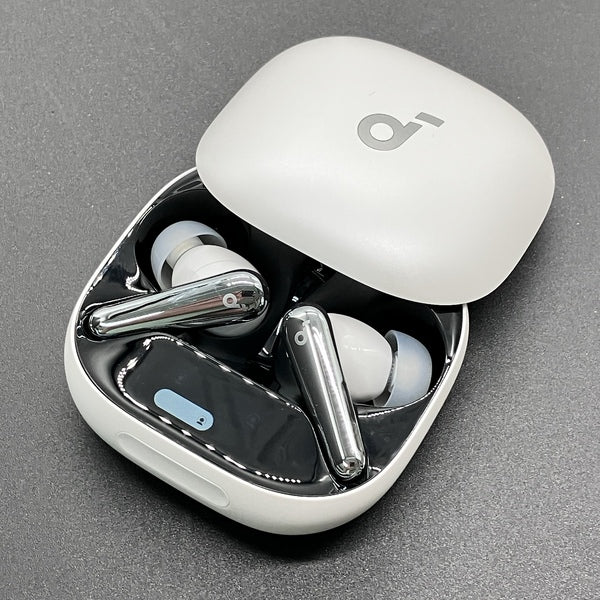 Anker soundcore Liberty 4 pro パールホワイト　中古 Anker 【中古】Soundcore Liberty 4 Pro パールホワイト 【A3954N21