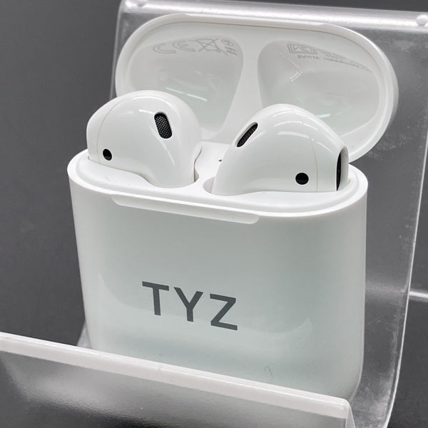 Apple 【中古】AirPods with Charging Case MV7N2J/A【秋葉原】 – e