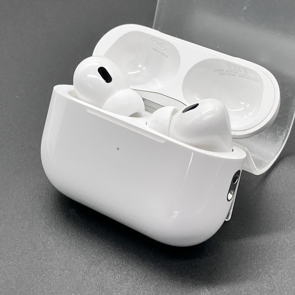 Apple 【中古】MagSafe充電ケース(USB-C)付きAirPods Pro(第2世代