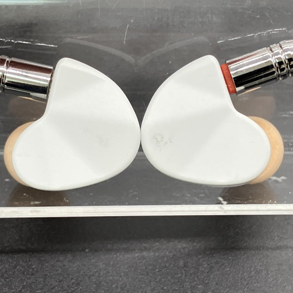 See audio 【中古】Rinko White 日本向け4.4mmバランスプラグ仕様