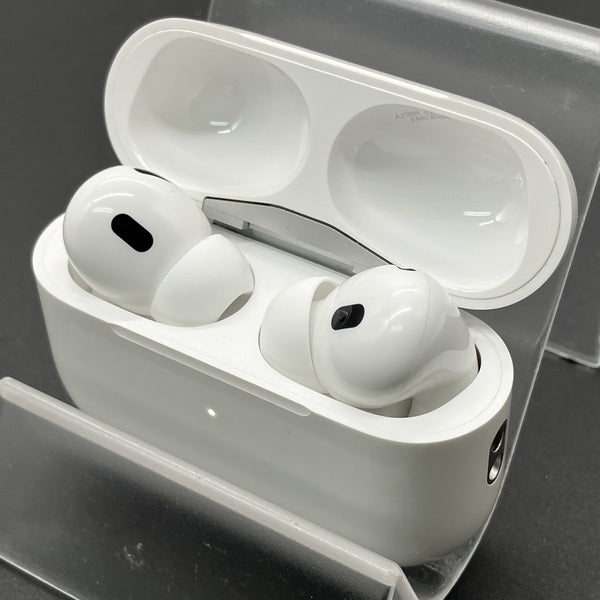Apple 【中古】MagSafe充電ケース(USB-C)付きAirPods Pro(第2世代