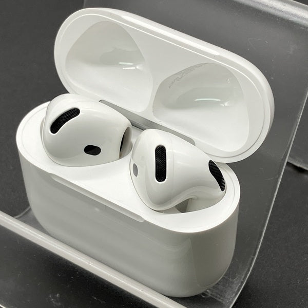 Apple 【中古】AirPods 4 MXP93J/A（アクティブノイズキャンセリング