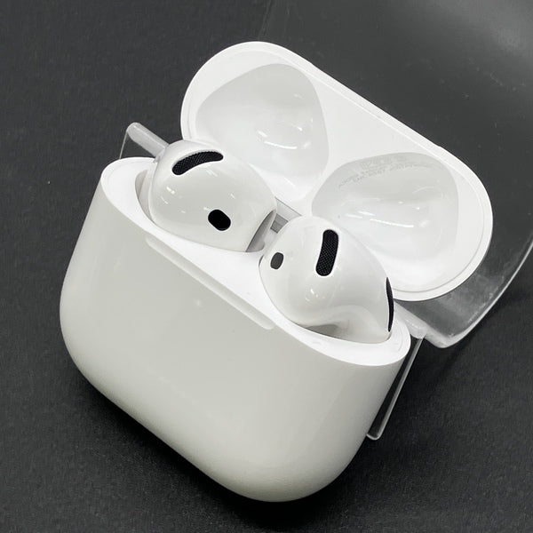 Apple 【中古】AirPods 4 MXP93J/A（アクティブノイズキャンセリング
