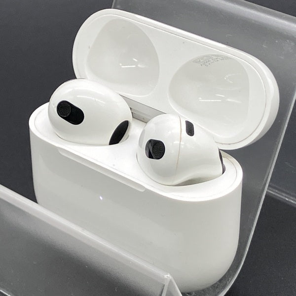 Apple 【中古】Airpods MME73J/A 3rd Generation【秋葉原】 – e☆イヤホン