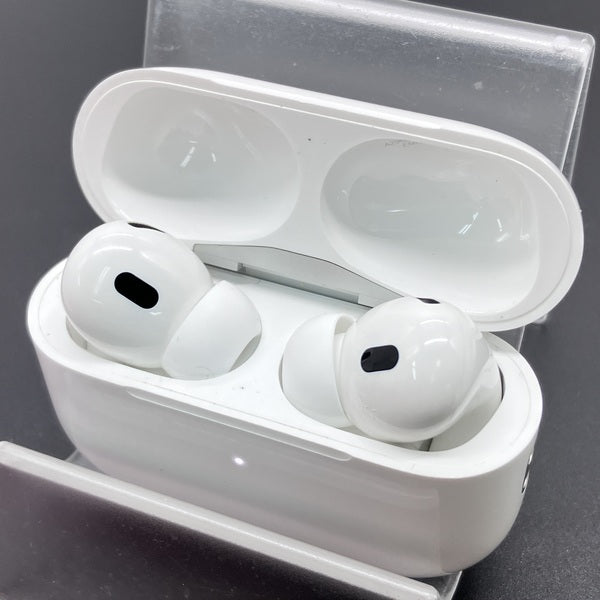 Apple 【中古】MagSafe充電ケース(USB-C)付きAirPods Pro(第2世代