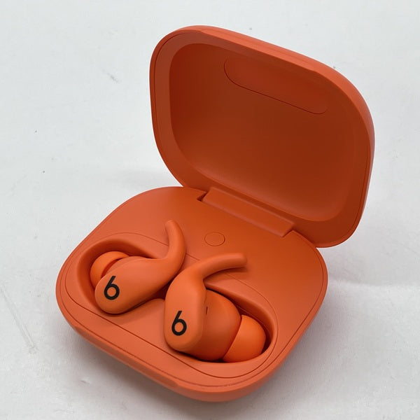Beats by Dr. Dre 【中古】Powerbeats Fit スパークオレンジ 【ME2M4PA