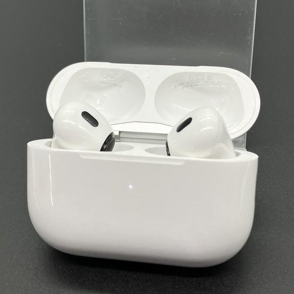 Apple 【中古】MagSafe充電ケース(USB-C)付きAirPods Pro(第2世代
