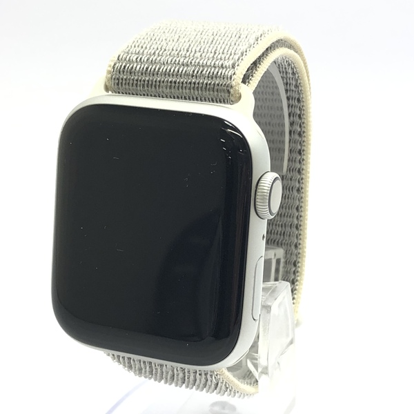 メンズ Apple Apple Watch Series 4 44mm シルバーアルミニウム GPSの通販 by 618 O'clock's  shop｜アップルウォッチならラクマ Watch - いました