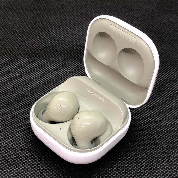 新品・未開封 SAMSUNG GALAXY BUDS2 OLIVE GREEN