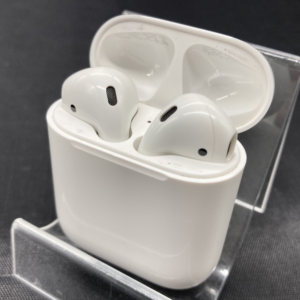 Apple アップル 【中古】AirPods with Charging Case MV7N2J/A【日本橋