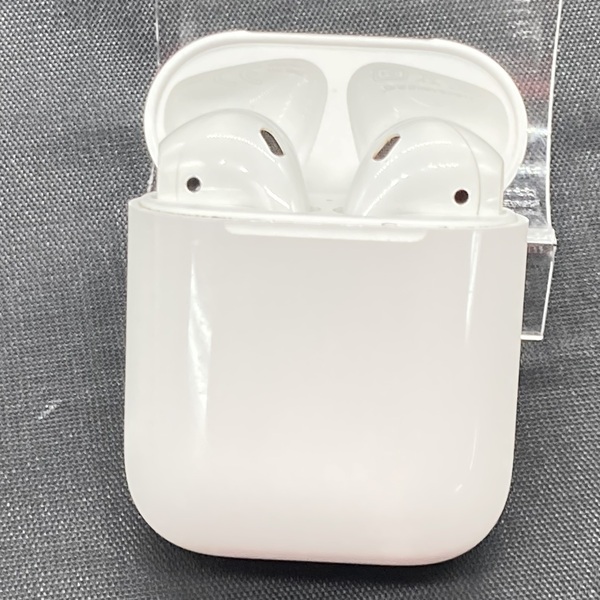 APPLE MMEF2J/A 【AIRPODS PORTABLE CASE付き】