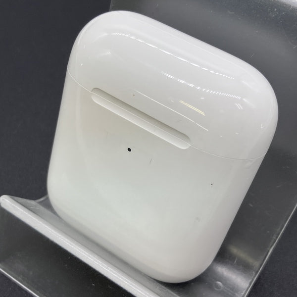 Apple 【中古】AirPods with Wireless Charging Case MRXJ2J-A【秋葉原