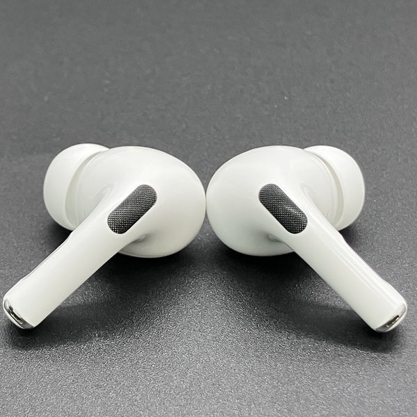 Apple 【中古】MagSafe充電ケース(USB-C)付きAirPods Pro(第2世代