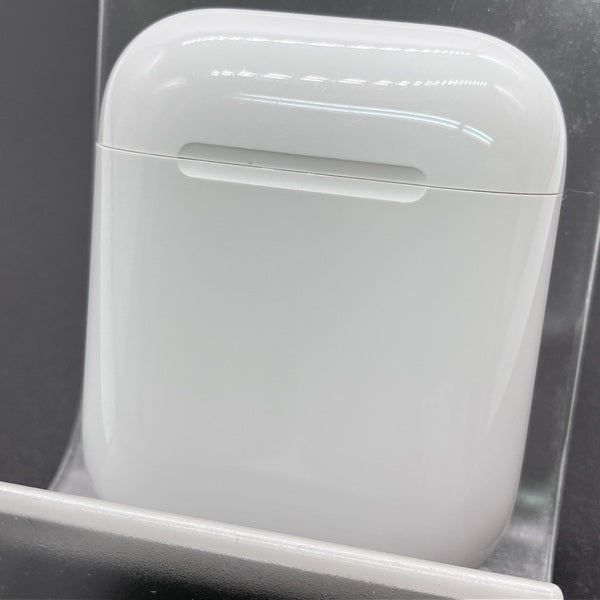 Apple 【中古】AirPods with Charging Case MV7N2J/A【日本橋】 – e