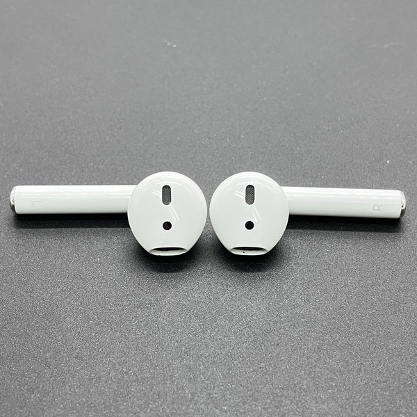 Apple 【中古】AirPods with Charging Case MV7N2J/A【日本橋】 – e