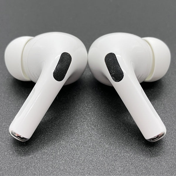 AirPods Pro 第2世代 (usb-c) イヤホン新品　ケース中古 Apple 【中古】MagSafe充電ケース(USB-C)付きAirPods Pro(第2世代