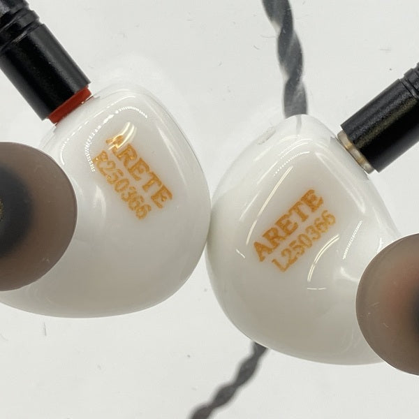 ZiiGaat x Fresh Reviews Arete 白色イヤホン ZiiGaat 【中古】ZiiGaat x Fresh Reviews Arete - White【秋葉原