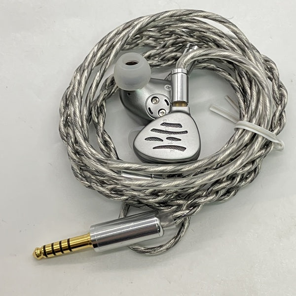 BQEYZ 【中古】Wind 銀 (4.4mm)【日本橋】 – e☆イヤホン