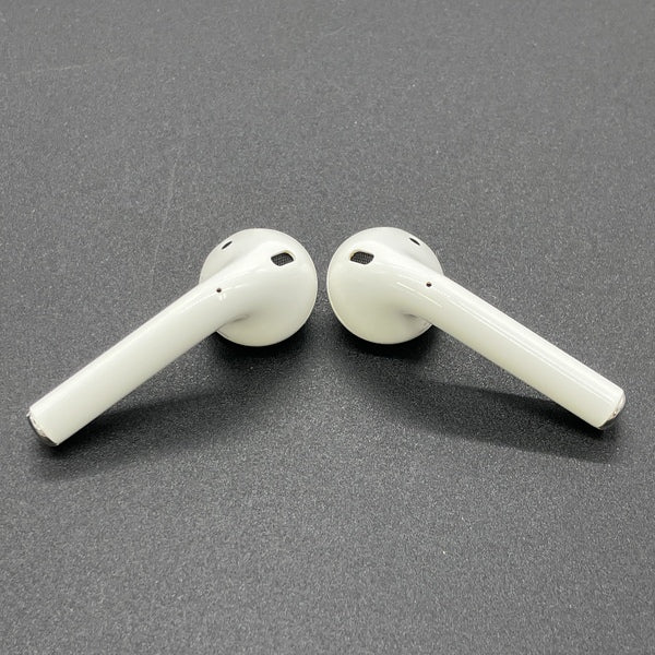 Apple 【中古】AirPods with Wireless Charging Case MRXJ2J/A【秋葉原
