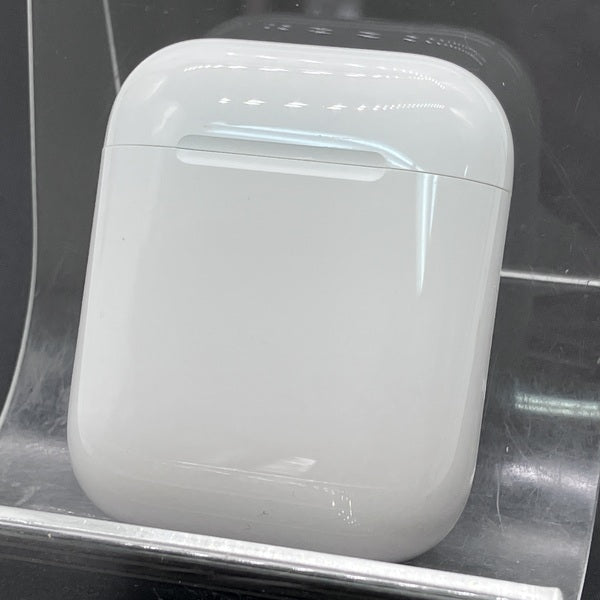Apple 【中古】AirPods with Charging Case MV7N2J/A【秋葉原】 – e