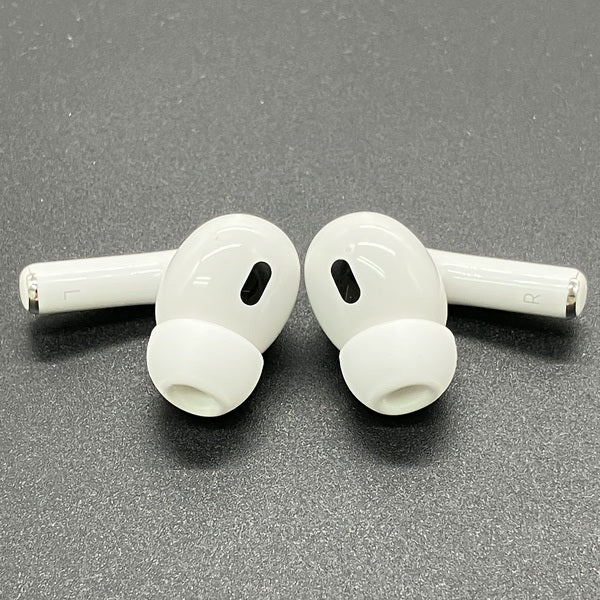 Apple 【中古】MagSafe充電ケース(USB-C)付きAirPods Pro(第2世代