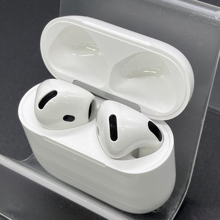 Apple 【中古】AirPods 4 MXP93J/A（アクティブノイズキャンセリング