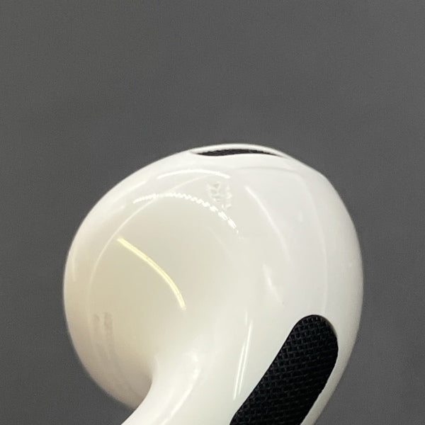 Apple 【中古】AirPods 4 MXP93J/A（アクティブノイズキャンセリング