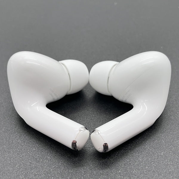 Apple 【中古】MagSafe充電ケース(USB-C)付きAirPods Pro(第2世代