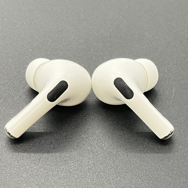 Apple 【中古】MagSafe充電ケース(USB-C)付きAirPods Pro(第2世代