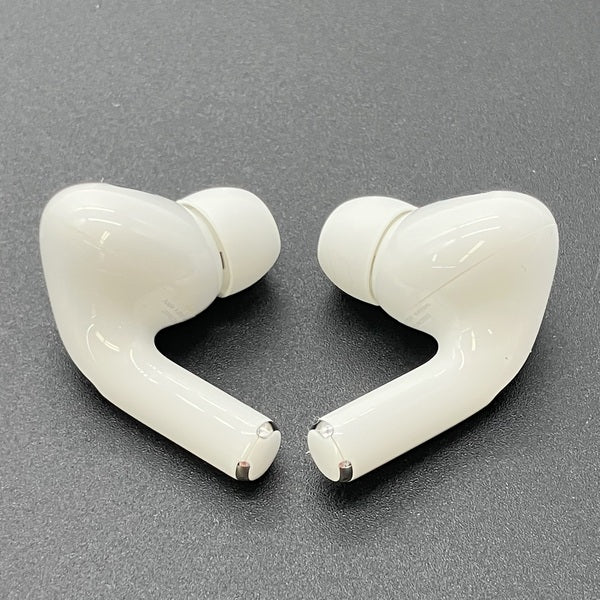 Apple 【中古】MagSafe充電ケース(USB-C)付きAirPods Pro(第2世代