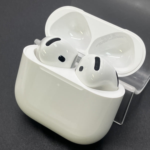 【中古】AirPods 4 MXP93J/A（アクティブノイズキャンセリング搭載）【秋葉原】
