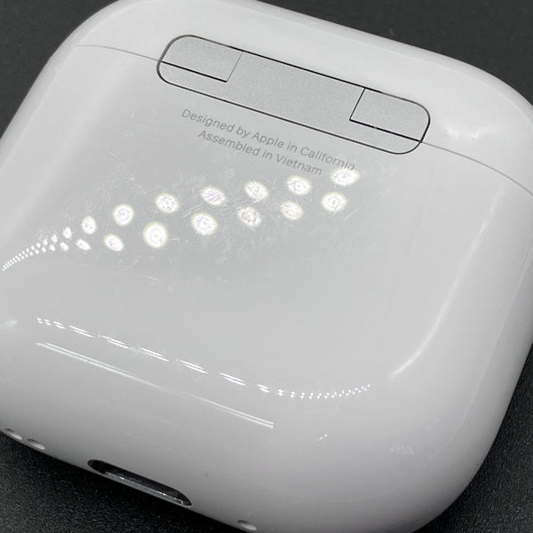 Apple 【中古】AirPods 4 MXP93J/A(アクティブノイズキャンセリング Apple 【中古】AirPods 4 MXP93J/A(アクティブノイズキャンセリング