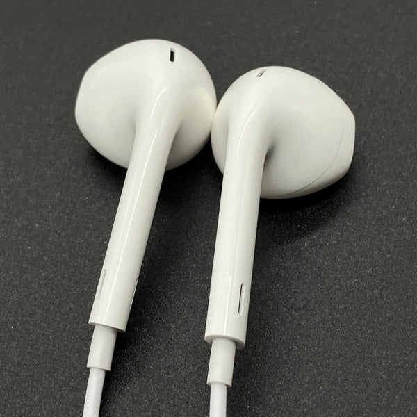 【中古】EarPods with Lightning Connector【日本橋】