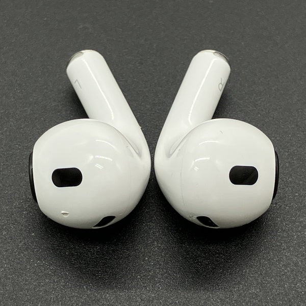 Apple 【中古】MagSafe充電ケース(USB-C)付きAirPods Pro(第2世代
