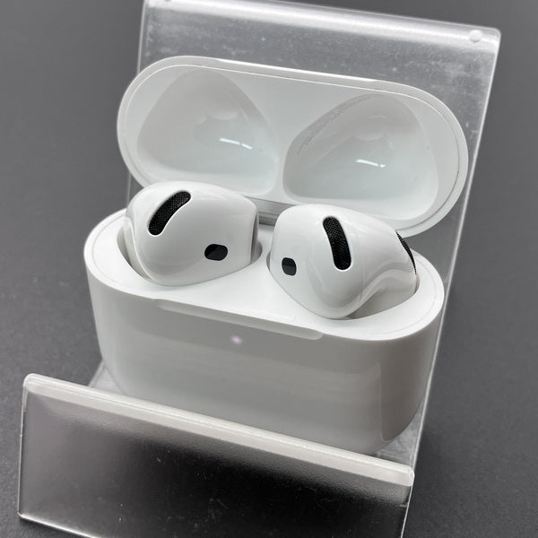【中古】AirPods 4 MXP93J/A（アクティブノイズキャンセリング搭載）【秋葉原】