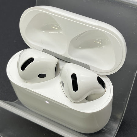 中古AirPods Apple 【中古】AirPods 4 MXP93J/A（アクティブノイズキャンセリング