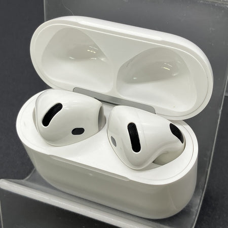 Apple AirPods 4 中古品 Apple 【中古】AirPods 4 MXP93J/A（アクティブノイズキャンセリング