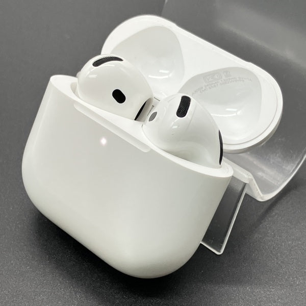 【中古】AirPods 4 MXP93J/A（アクティブノイズキャンセリング搭載）【日本橋】
