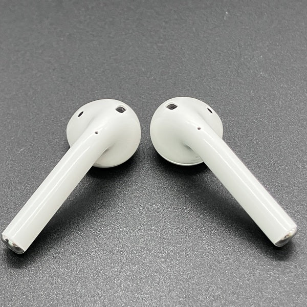 Apple 【中古】AirPods with Charging Case MV7N2J/A【名古屋】 – e