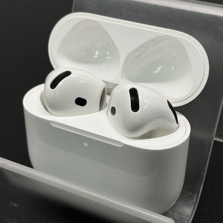 Apple AirPods 中古 Apple 【中古】AirPods 4 MXP93J/A（アクティブノイズキャンセリング