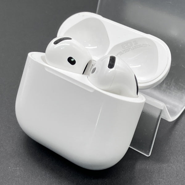 【中古】AirPods 4 MXP93J/A（アクティブノイズキャンセリング搭載）【日本橋】