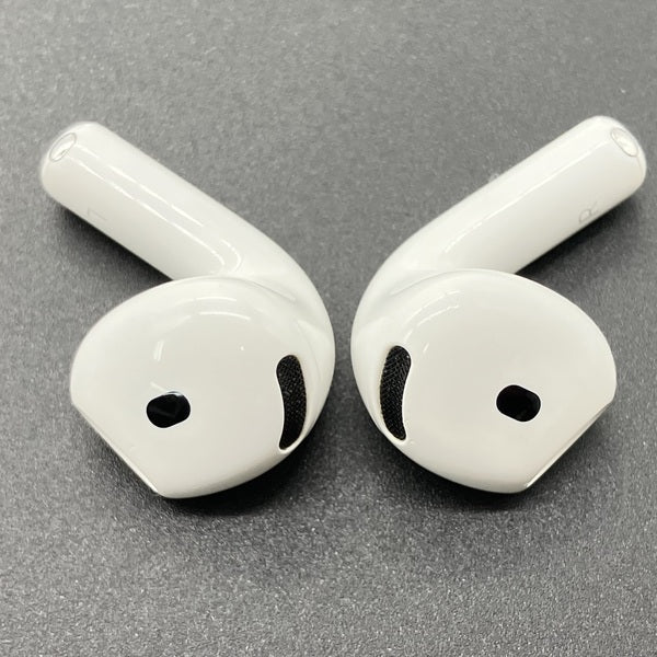 【中古】AirPods 4 MXP93J/A（アクティブノイズキャンセリング搭載）【秋葉原】