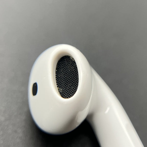 【中古】AirPods 4 MXP93J/A（アクティブノイズキャンセリング搭載）【秋葉原】