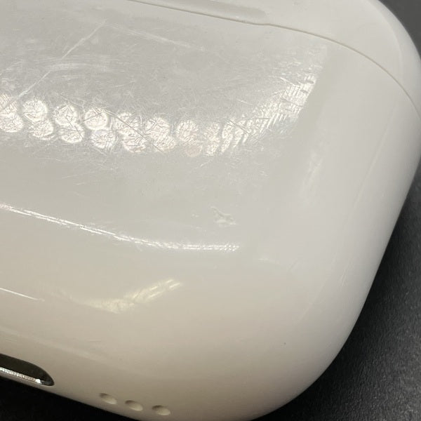 【中古】AirPods 4 MXP93J/A（アクティブノイズキャンセリング搭載）【秋葉原】