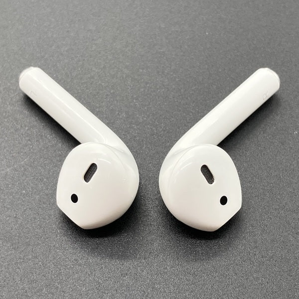 【中古】AirPods with Charging Case MV7N2J/A【秋葉原】
