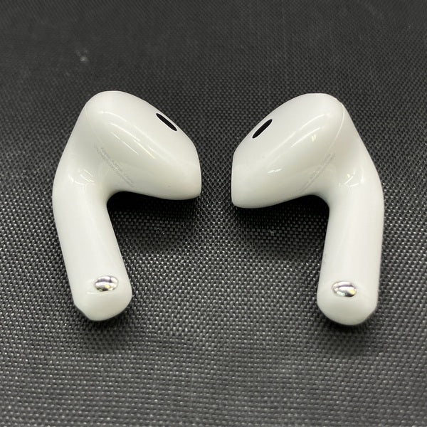 【中古】AirPods 4 MXP93J/A（アクティブノイズキャンセリング搭載）【秋葉原】