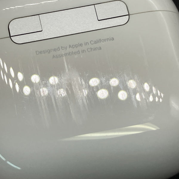 【中古】AirPods 4 MXP93J/A（アクティブノイズキャンセリング搭載）【秋葉原】
